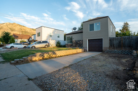 Photo 3 for 1161 E 29th