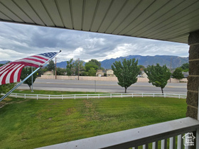 Photo 3 for 11035 S Grapevine Cv #204