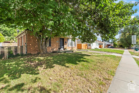 Photo 3 for 3026 Harrison Blvd