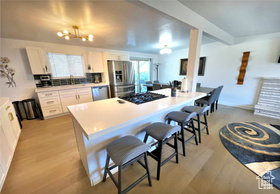 Photo 3 for 995 E Sagehill Dr