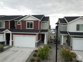 Photo 1 for 1917 N Blue Iris Ave #1090
