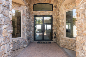 Photo 2 for 1343 W Cambridge Ave #204