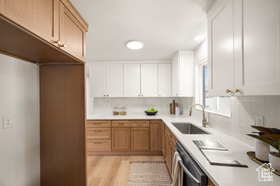 Photo 6 for 1371 E Skyview Dr