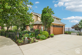 Photo 4 for 1671 E Timoney Rd