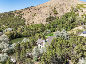 Photo 4 for 1420 Cedar Lake Rd