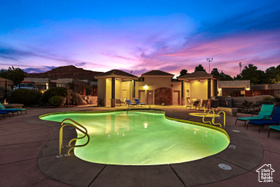 Photo 3 for 2090 N Tuweap Dr #13