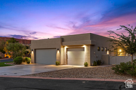 Photo 2 for 2090 N Tuweap Dr #13