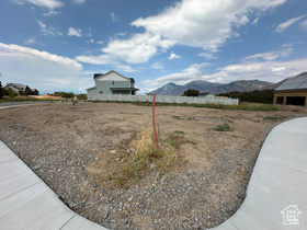 3381 S Twin Hollow Dr MLS #2107764