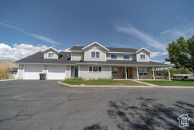 Photo 1 for 401 N Fairgrounds Rd