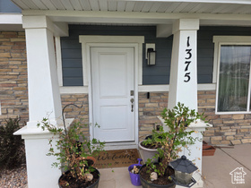 Photo 3 for 1375 S Oakdale Dr