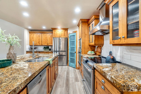 Photo 6 for 14848 S Seven Oaks Ln