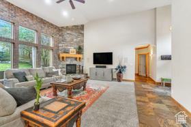 Photo 4 for 14848 S Seven Oaks Ln