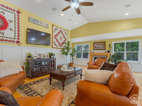 Photo 4 for 2375 W Bonanza Way