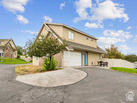 Photo 1 for 455 W Harvest Moon Dr