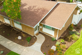 Photo 2 for 862 E Three Fountains Dr #208