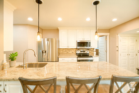 Photo 3 for 862 E Three Fountains Dr #208