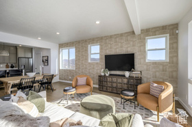 Photo 6 for 2033 W Pinnacle Ln #E-1