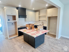 Photo 3 for 6608 W Gosling Dr #279