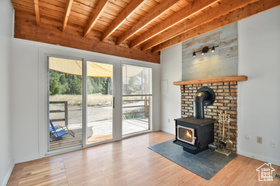 Photo 4 for 4553 Balsam Dr