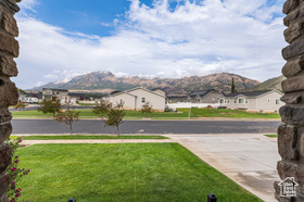 Photo 4 for 887 E 1800 North