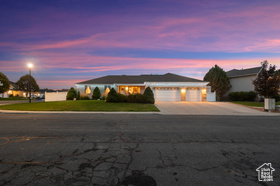 Photo 2 for 5235 W Rancho Vista Ln