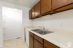 Photo 6 for 600 N 2450 East #1001