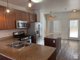 Photo 3 for 2150 S Main St #317