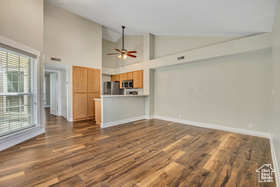 Photo 2 for 1401 W Beacon Hill Dr #1401