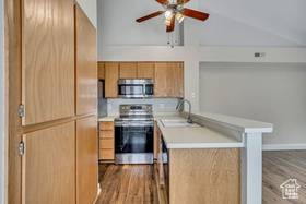 Photo 4 for 1401 W Beacon Hill Dr #1401