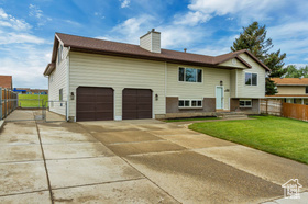Photo 6 for 1060 E Sleepy Hollow Ln