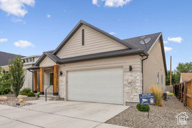 Photo 3 for 1736 W Drake Ln #1