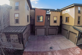 Photo 4 for 5962 Park Ln #92