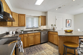 Photo 4 for 7622 S Cambria Cir