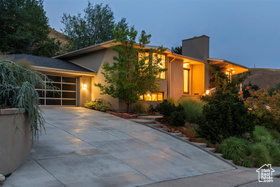 Photo 3 for 938 N Terrace Hills Dr