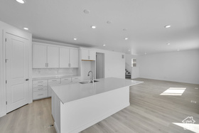 Photo 5 for 1192 N Horseshoe Way #505