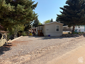 Photo 6 for 3061 Edgement Dr #250