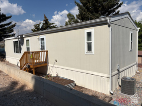 Photo 4 for 3061 Edgement Dr #250