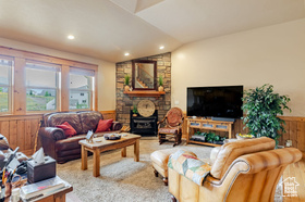 Photo 6 for 940 E Canyon Rd