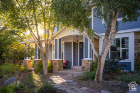 Photo 3 for 424 E Secret Cove Ct