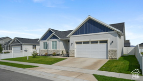 Photo 2 for 2325 E Boxwood Ln