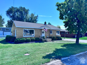 Photo 4 for 2468 N 4350 West