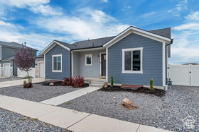 Photo 3 for 2415 E Boxwood Ln #616