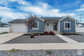 Photo 1 for 2415 E Boxwood Ln #616