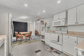 Photo 3 for 244 E Crescent Pkwy #206