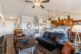 Photo 6 for 306 S Sunburst Dr