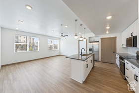 Photo 3 for 224 N Chapparral Dr #M200