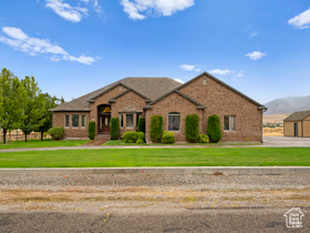 Photo 2 for 943 Tanglewood Rd