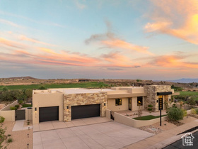 Photo 4 for 4816 N Petroglyph Dr