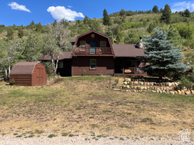Photo 3 for 438 Beaver Creek Rd #438