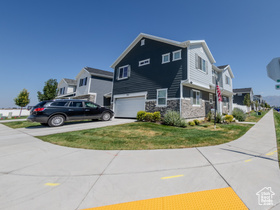 Photo 6 for 3209 S Claire Ave